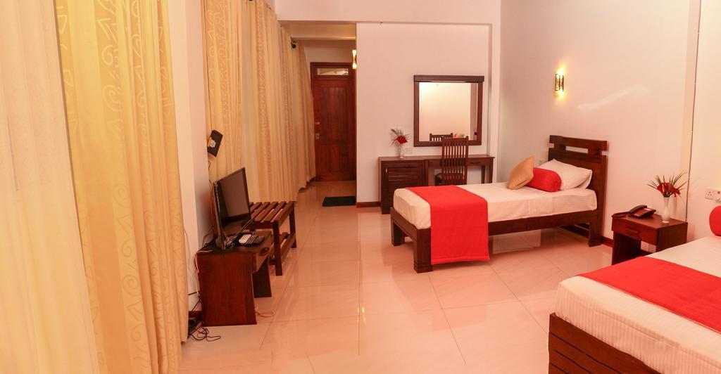 Vin Roma Inn Kandy Kültér fotó